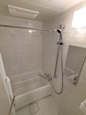 物件内観写真7　(浴室換気乾燥機)