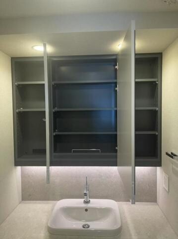 物件内観写真11　(洗面)