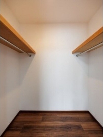 物件内観写真11　(ウォークインクローゼット)