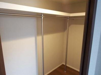 物件内観写真11　(ウォークインクローゼット)