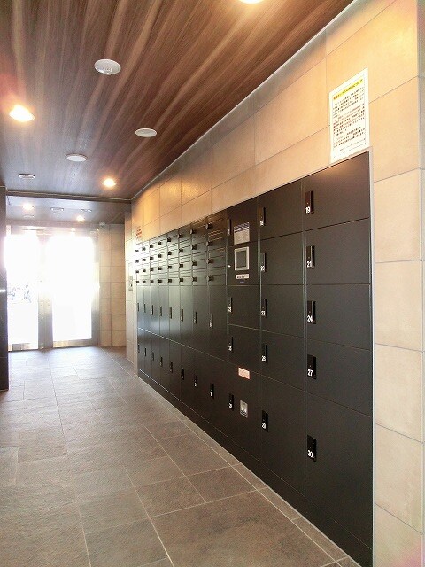 物件外観写真3　(宅配ＢＯＸ)