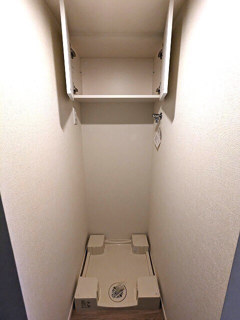 物件内観写真29　(お手入れ楽な様に排水口を手前中央に配置し足高の防水パン)