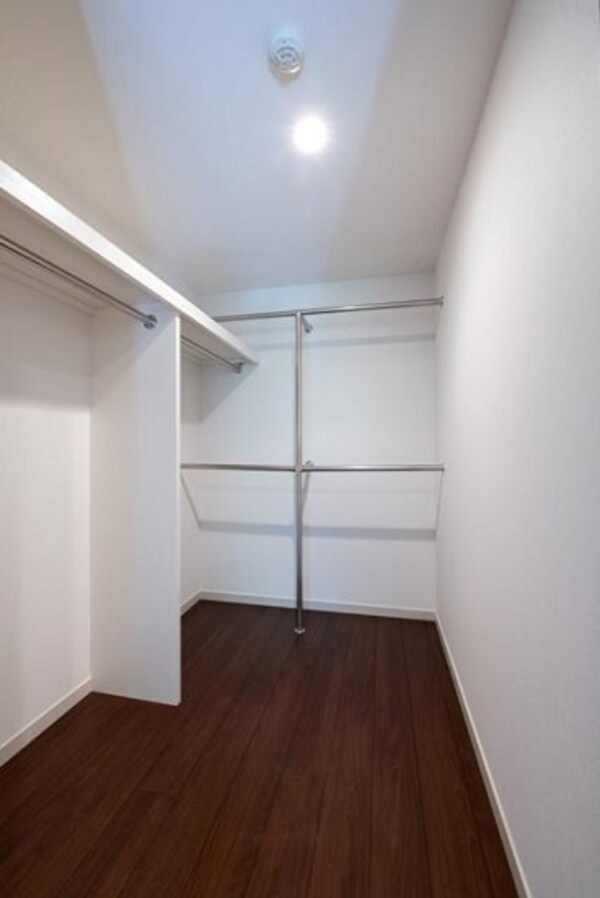 洋室(ウォークインクローゼット)