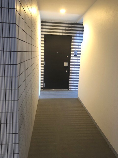 物件内観写真17　(このお部屋だけ独立した共用廊下です)