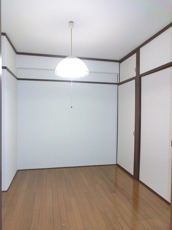 内装他