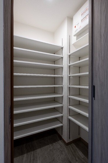 物件内観写真12　(シューズインクローゼット)