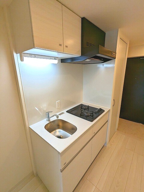 物件内観写真4　(ガス2口システムキッチン)