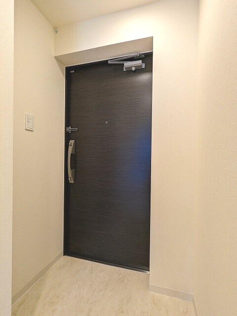 物件内観写真16　(玄関ディンプルキーのダブルロックセキュリティです)