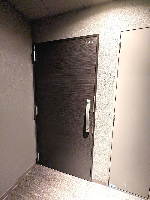 物件内観写真17　(玄関ディンプルキーのダブルロックセキュリティです)