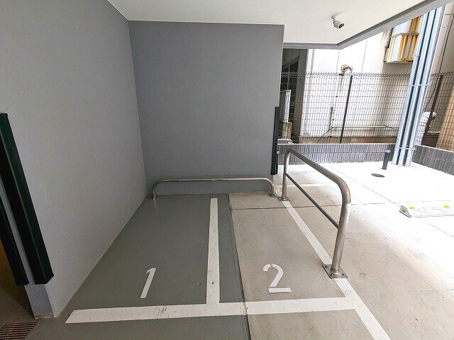 物件内観写真22　(バイク置場です)