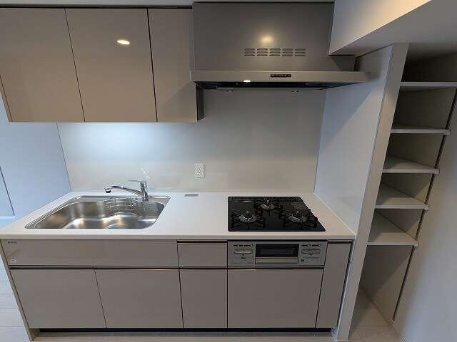 物件内観写真5　(14,15Fはプレミアルーム：食器洗浄乾燥機、玄関,キッチン)