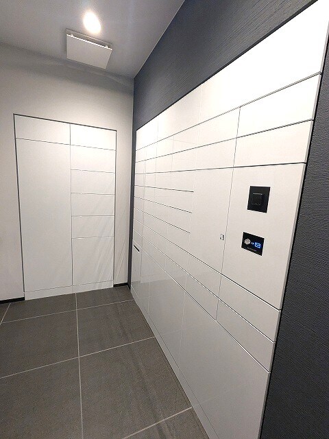 物件外観写真3　(宅配ＢＯＸ)