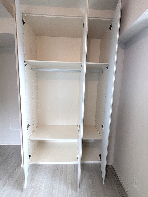 物件内観写真24　(洋室のクローゼット)