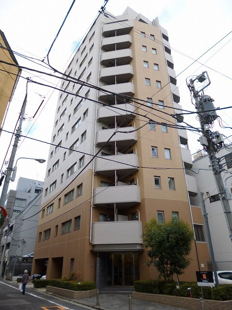 物件外観写真1　(パークアクシス御徒町の外観です、アップライトピアノ可)