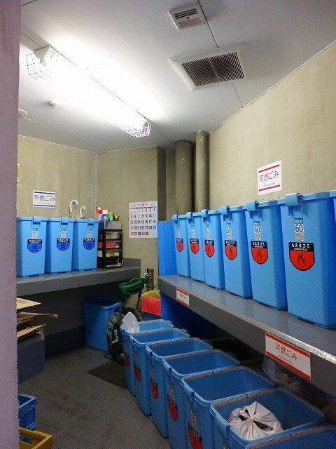 物件内観写真15　(パークアクシス御徒町の敷地内ゴミ捨て場です)