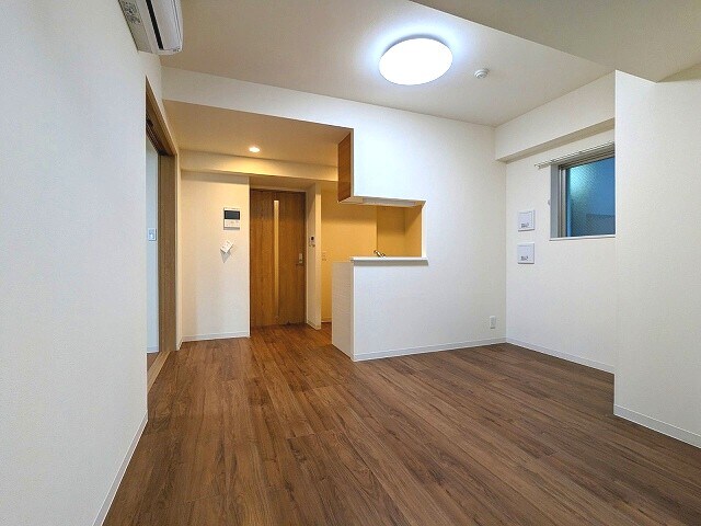 物件内観写真6　(リビング)