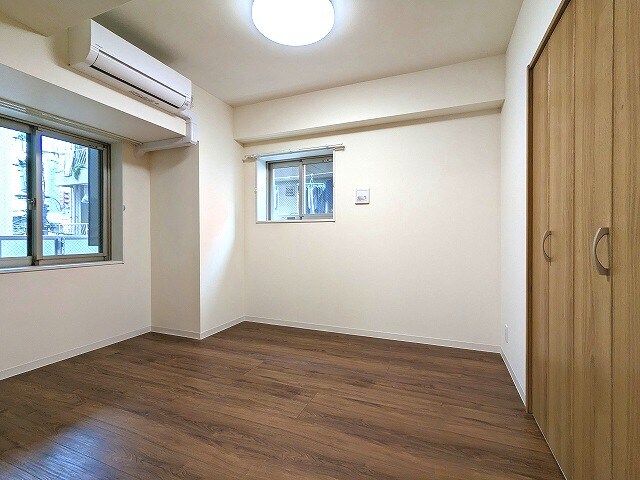 物件内観写真7　(6帖洋室)