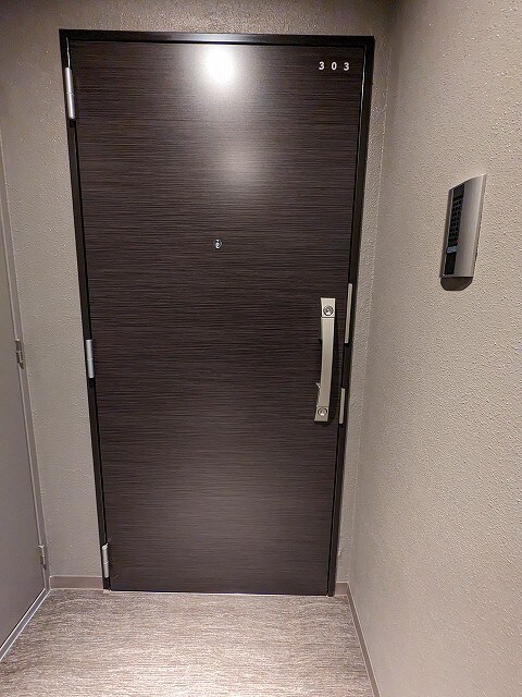 物件内観写真22　(玄関ディンプルキーのダブルロックセキュリティです)