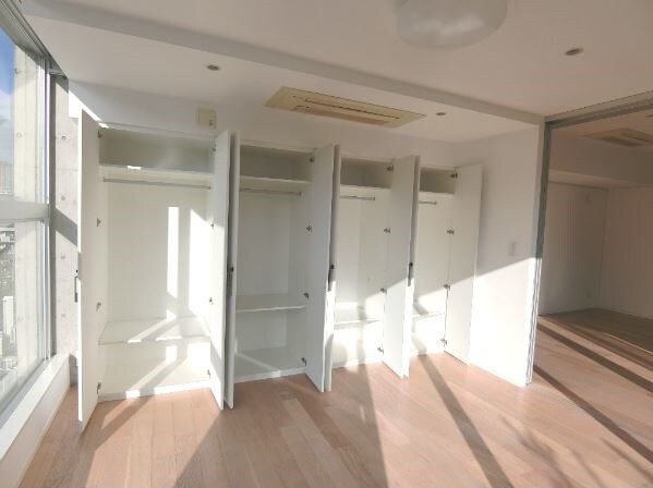 物件内観写真10　(洋室)