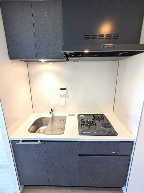 キッチン(ガス2口システムキッチン、瀟洒でお手入れ楽なガラストップコン)
