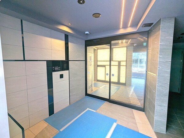 建物設備(瀟洒なエントランス)