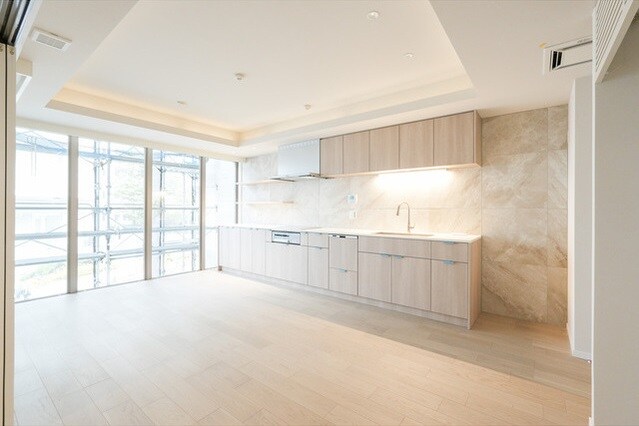 物件内観写真2　(他タイプリノベーション住戸参照)