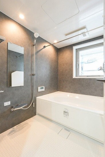 物件内観写真4　(他タイプリノベーション住戸参照)