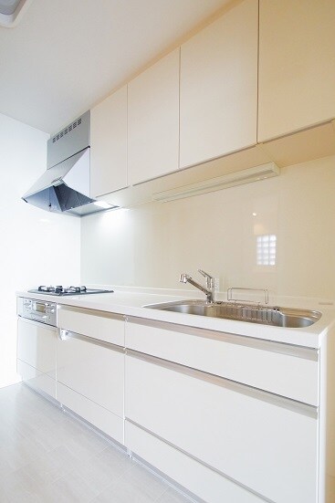 物件内観写真3　(リノベーション前参照)