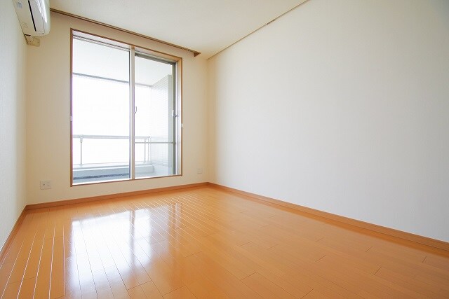 物件内観写真5　(リノベーション前参照)