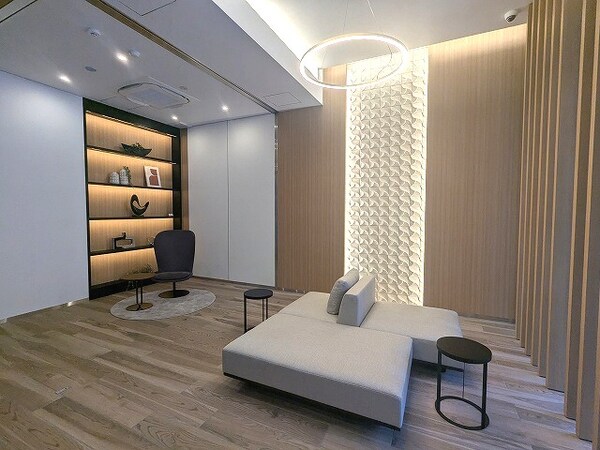 セキュリティ(Wi-Fi完備の優雅な1Fラウンジ)