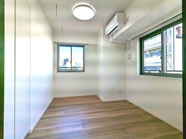 物件内観写真9　(5帖洋室)