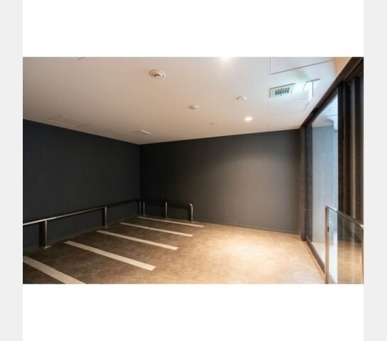 物件内観写真13　(バイク置場)