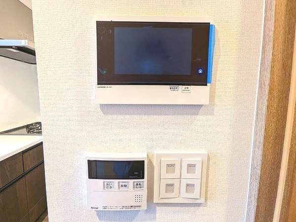 建物設備(ハンズフリーのTVモニター付きインターホンセキュリティです)