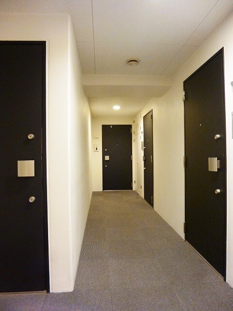 物件内観写真26　(プロスペクトＫＡＬＯＮ三ノ輪の雨に濡れない内廊下です)