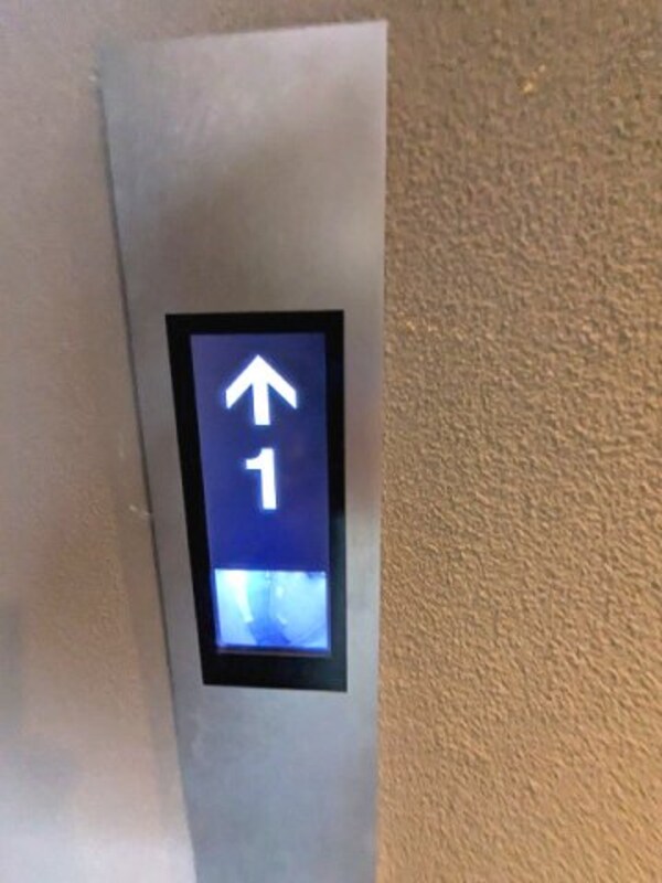 建物設備(防犯モニター付セキュリティエレベーター)