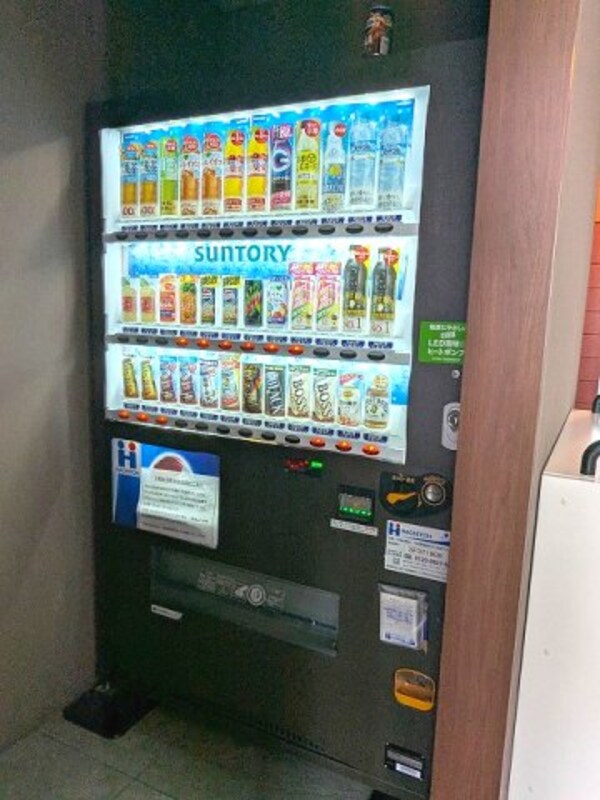 建物設備(ロビー内の自動販売機)