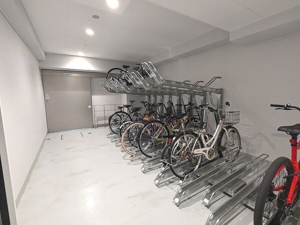 建物設備(オートロック付屋内自転車置場です)