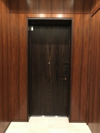 物件内観写真11　(玄関)