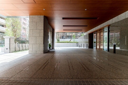 物件内観写真17　(車寄せ)