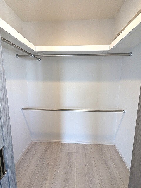 物件内観写真10　(ウォークインクローゼット)