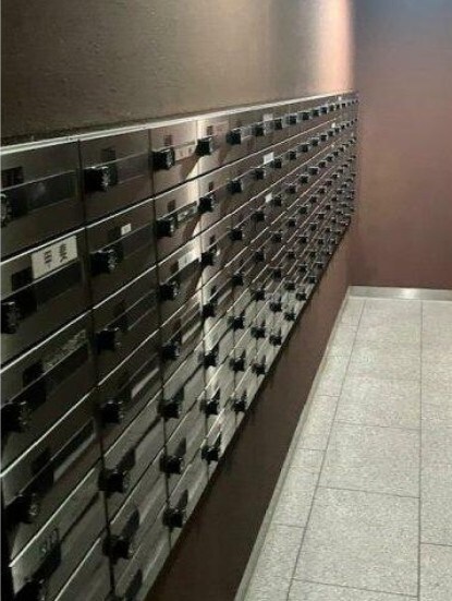 物件内観写真18　(メールコーナー)