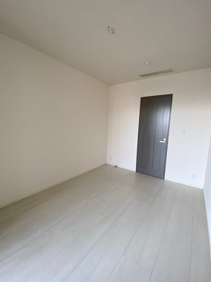 物件内観写真10　(洋室)