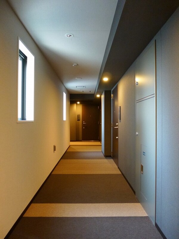 建物設備(パークアクシス東上野のホテルライクな内廊下です)