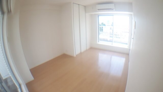 物件内観写真19　(洋室・同反転タイプ参照)