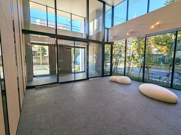 建物設備(タッチキーのモニター付オートロックセキュリティ、瀟洒なエント)