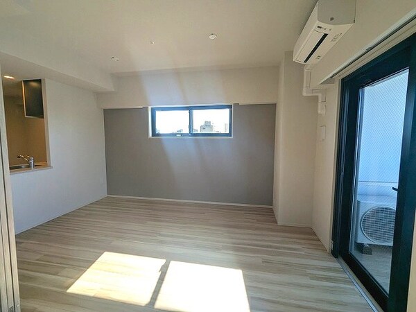 建物設備(インターネット無料、角部屋2面採光、リビングと各洋室にエアコ)