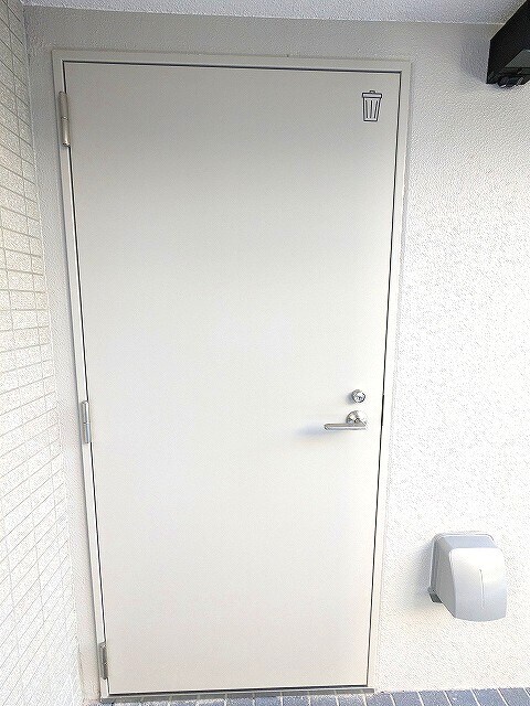 物件内観写真14　(24時間利用可能なゴミ置場です)