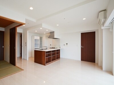 物件内観写真13　(リビング・同タイプ参照)