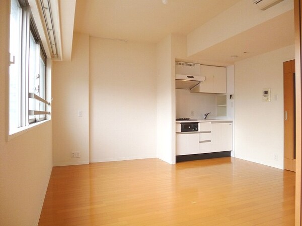 建物設備(テーブルソファー配置しやすい間取りです)