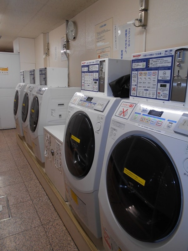 洗面・脱衣所(１Fに洗剤不要のコインランドリー)